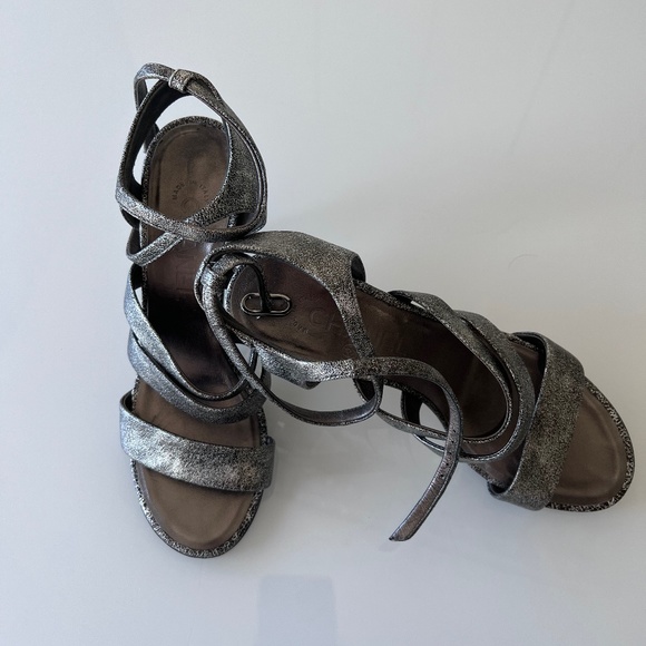 Chanel authentic open toes sandals - Picture 1 of 4